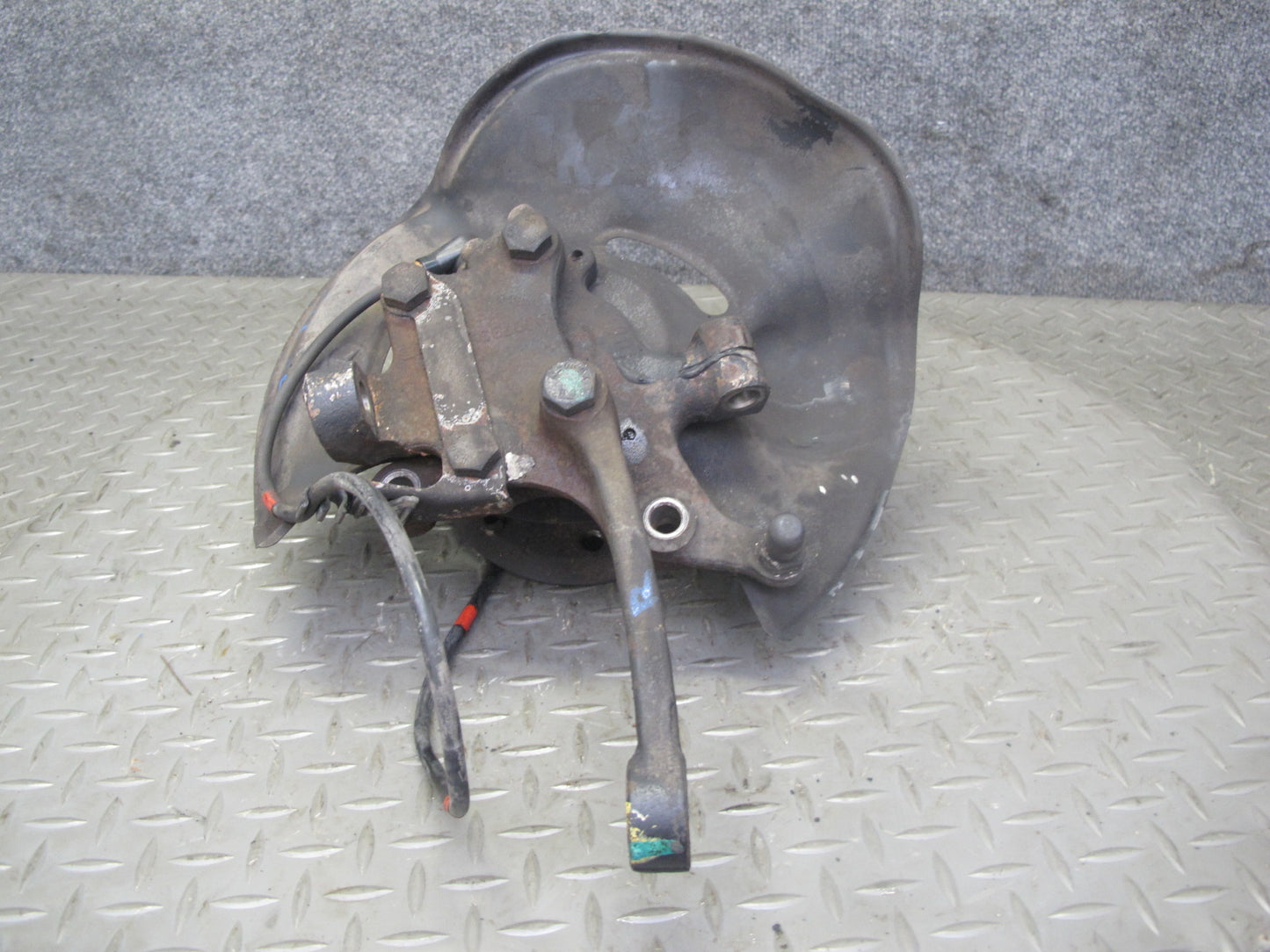 86-89 Mercedes R107 560SL Front Right Spindle Knuckle Wheel Hub Bearing OEM