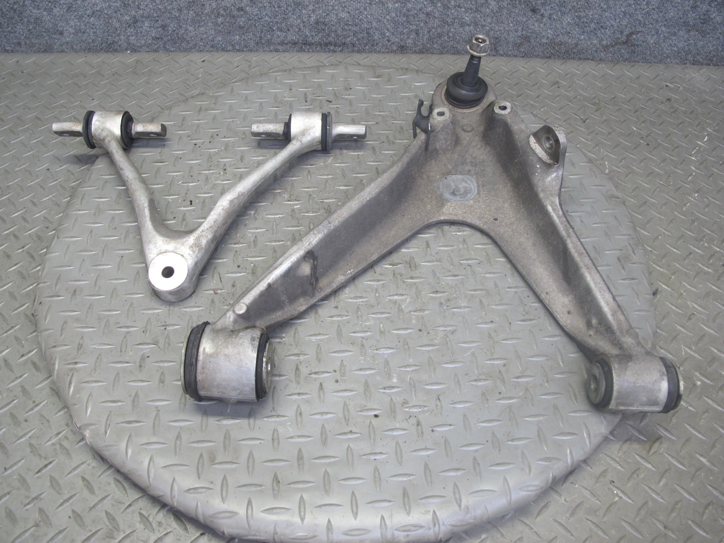 05-13 Chevrolet Corvette C6 Set of 2 Front Left Upper & Lower Control Arm OEM