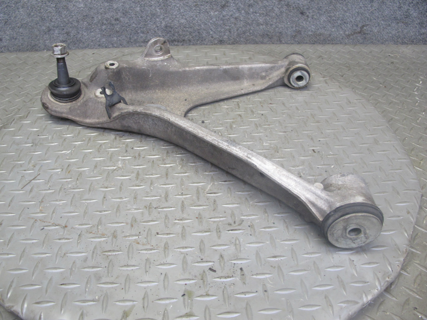 05-13 Chevrolet Corvette C6 Set of 2 Front Left Upper & Lower Control Arm OEM