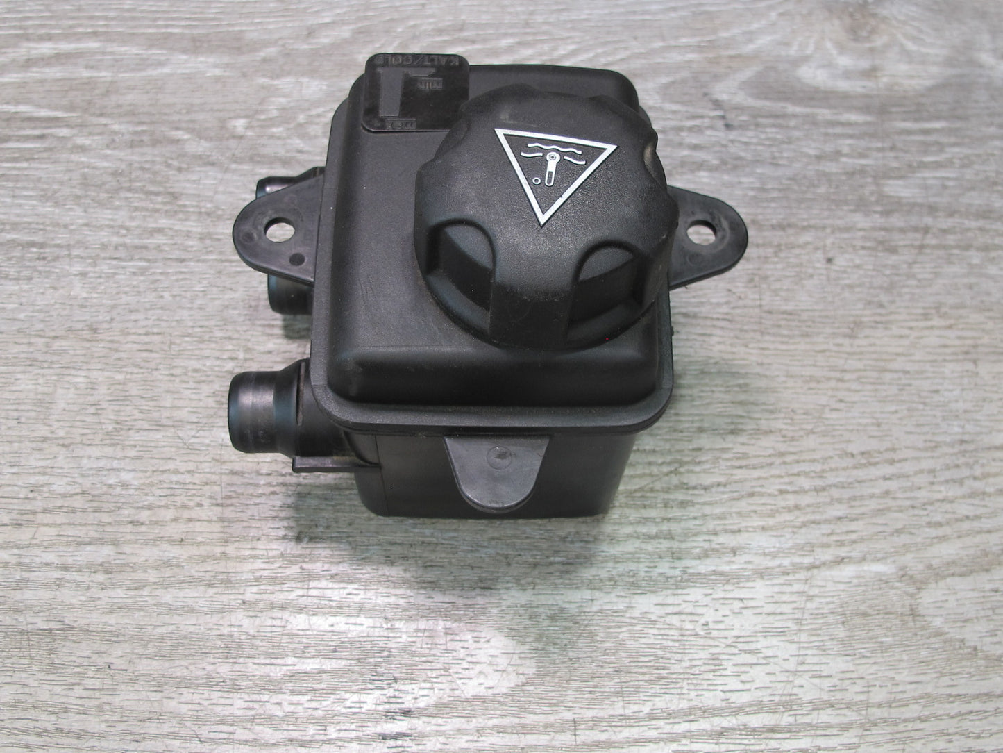 2010-2014 BMW E70 E71 X5M X6M Intercooler Coolant Reservoir Expansion Tank