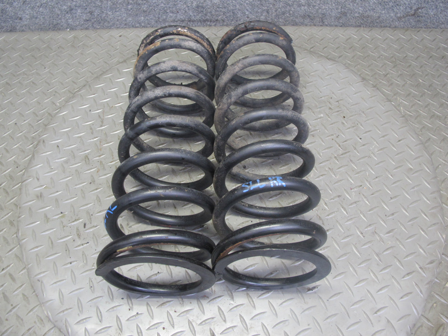 86-89 Mercedes R107 560SL Set of 2 Rear Left & Right Coil Spring OEM