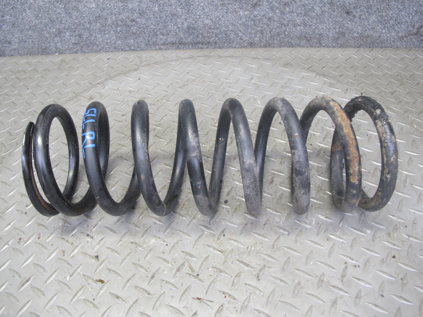86-89 Mercedes R107 560SL Set of 2 Rear Left & Right Coil Spring OEM