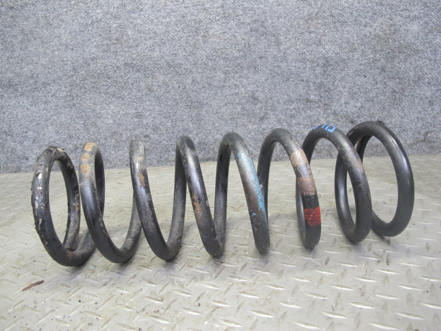 86-89 Mercedes R107 560SL Set of 2 Rear Left & Right Coil Spring OEM