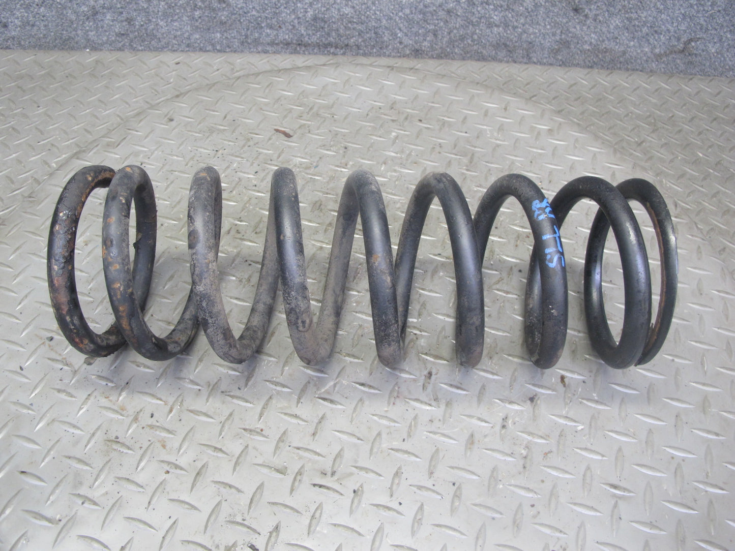 86-89 Mercedes R107 560SL Set of 2 Rear Left & Right Coil Spring OEM