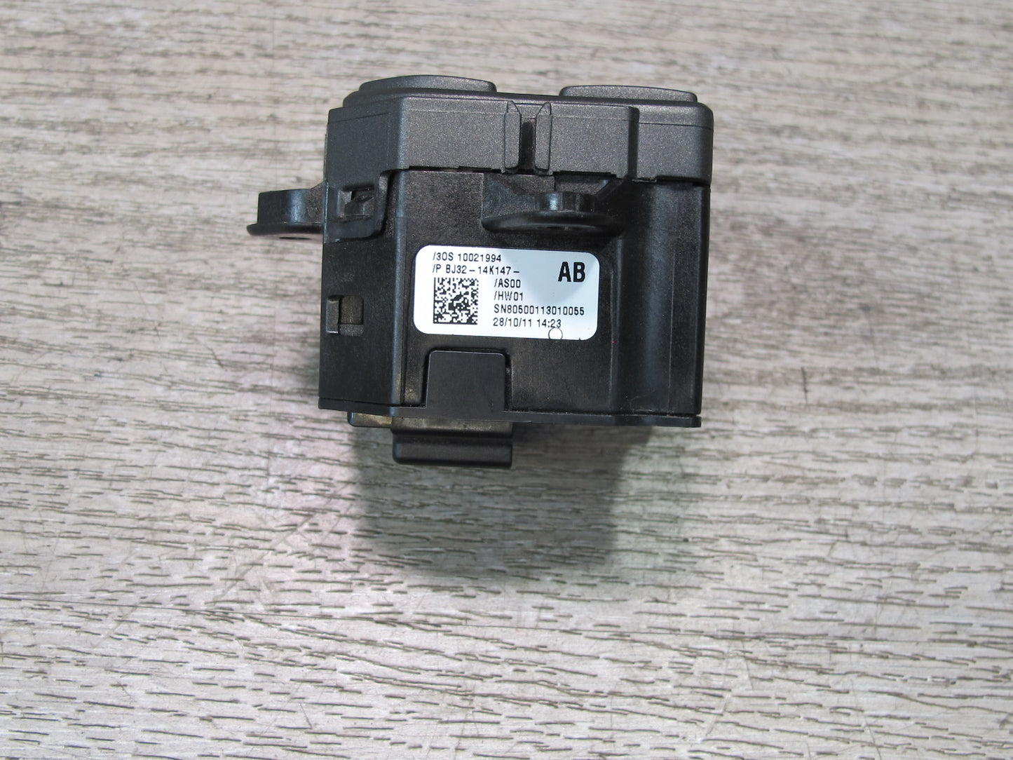 2012-2015 Range Rover Evoque L538 Traction Control Hill Descent Switch Button