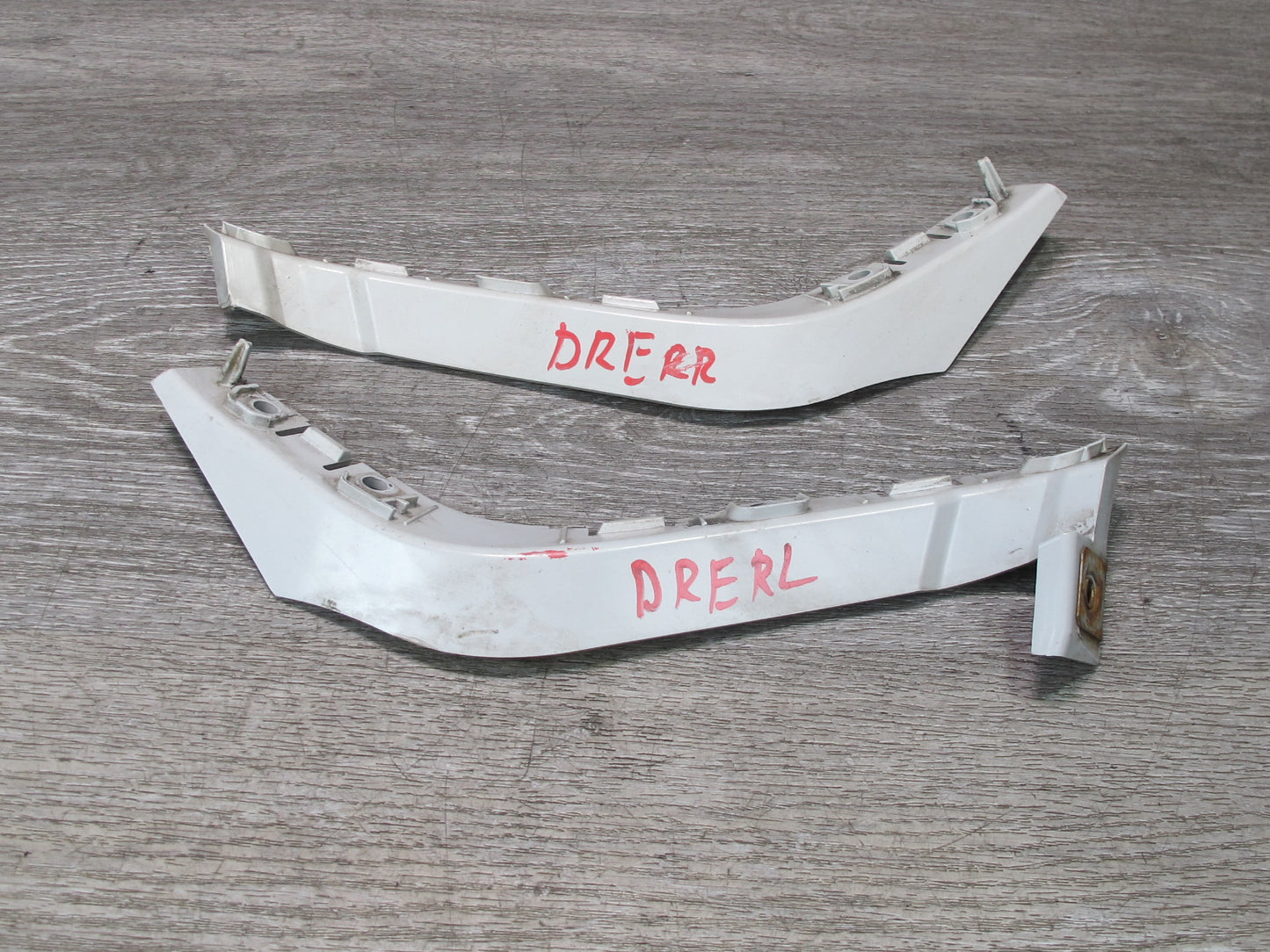 2012-2013 Range Rover Evoque L538 Rear Bumper Tail Light Bracket Support Set