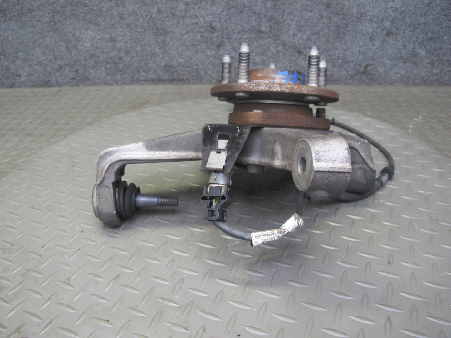 05-08 Chevrolet Corvette C6 Front Left Spindle Knuckle Wheel Hub Bearing 83K OEM