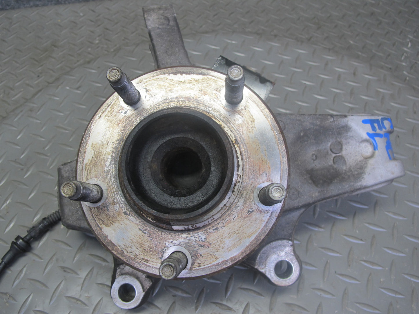 05-08 Chevrolet Corvette C6 Front Left Spindle Knuckle Wheel Hub Bearing 83K OEM