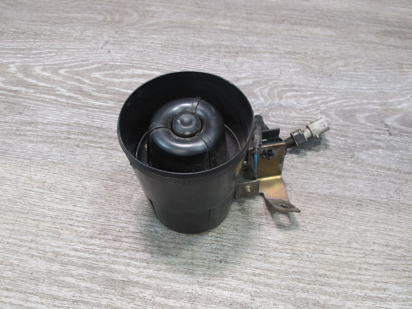 94-95 E34 530i 540i Sedan Security System Alarm Horn Signal Siren 8367270 OEM