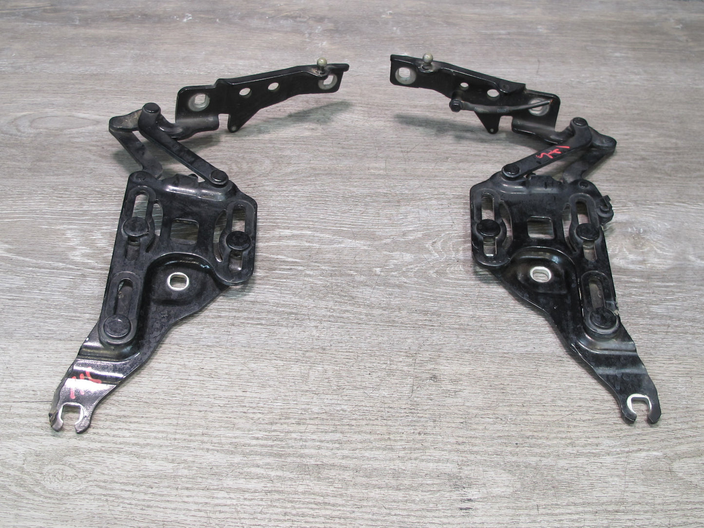 2008-2014 BMW E71 E72 X6 Set of 2 Front Left & Right Hood Hinge OEM