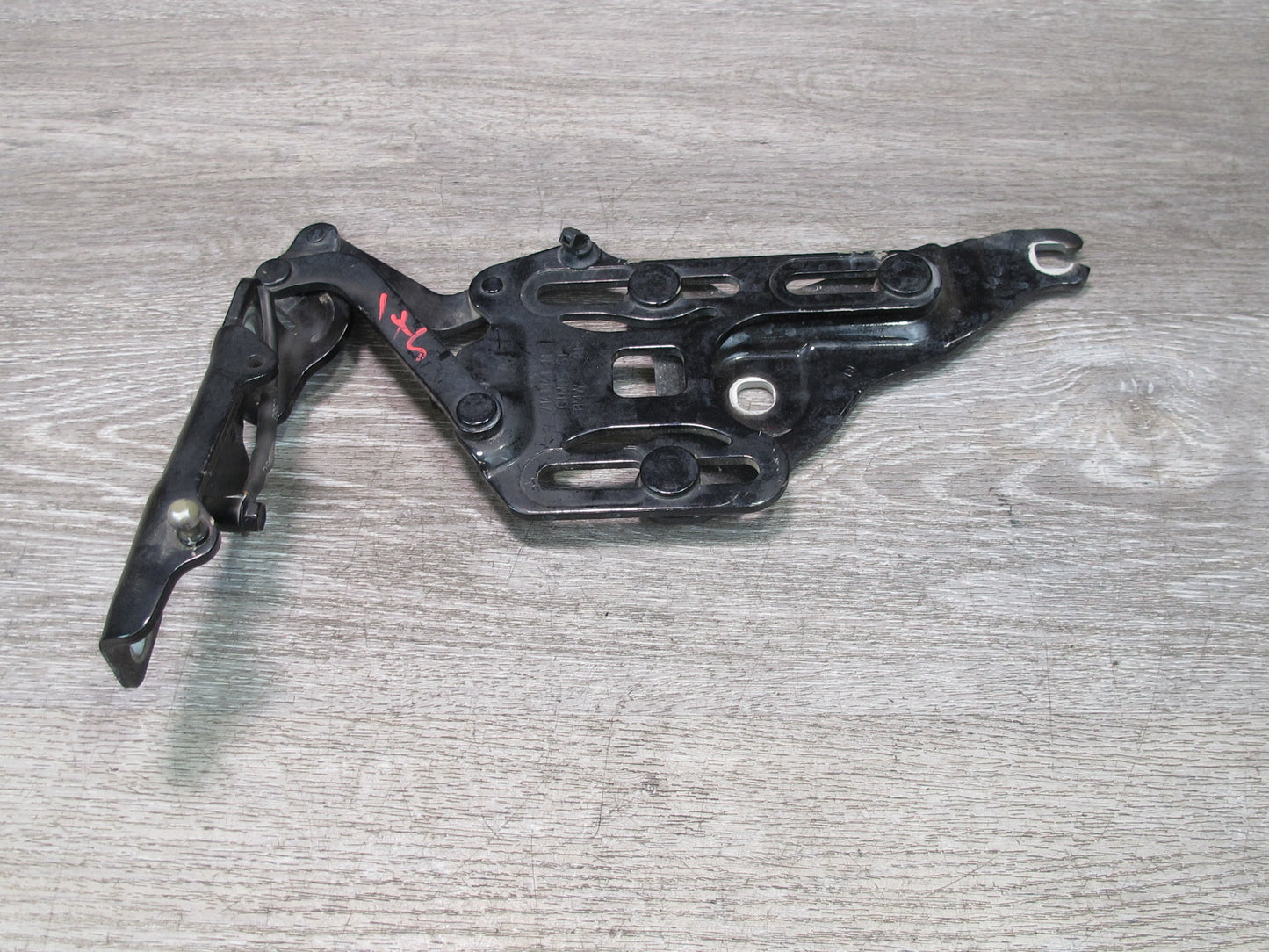 2008-2014 BMW E71 E72 X6 Set of 2 Front Left & Right Hood Hinge OEM