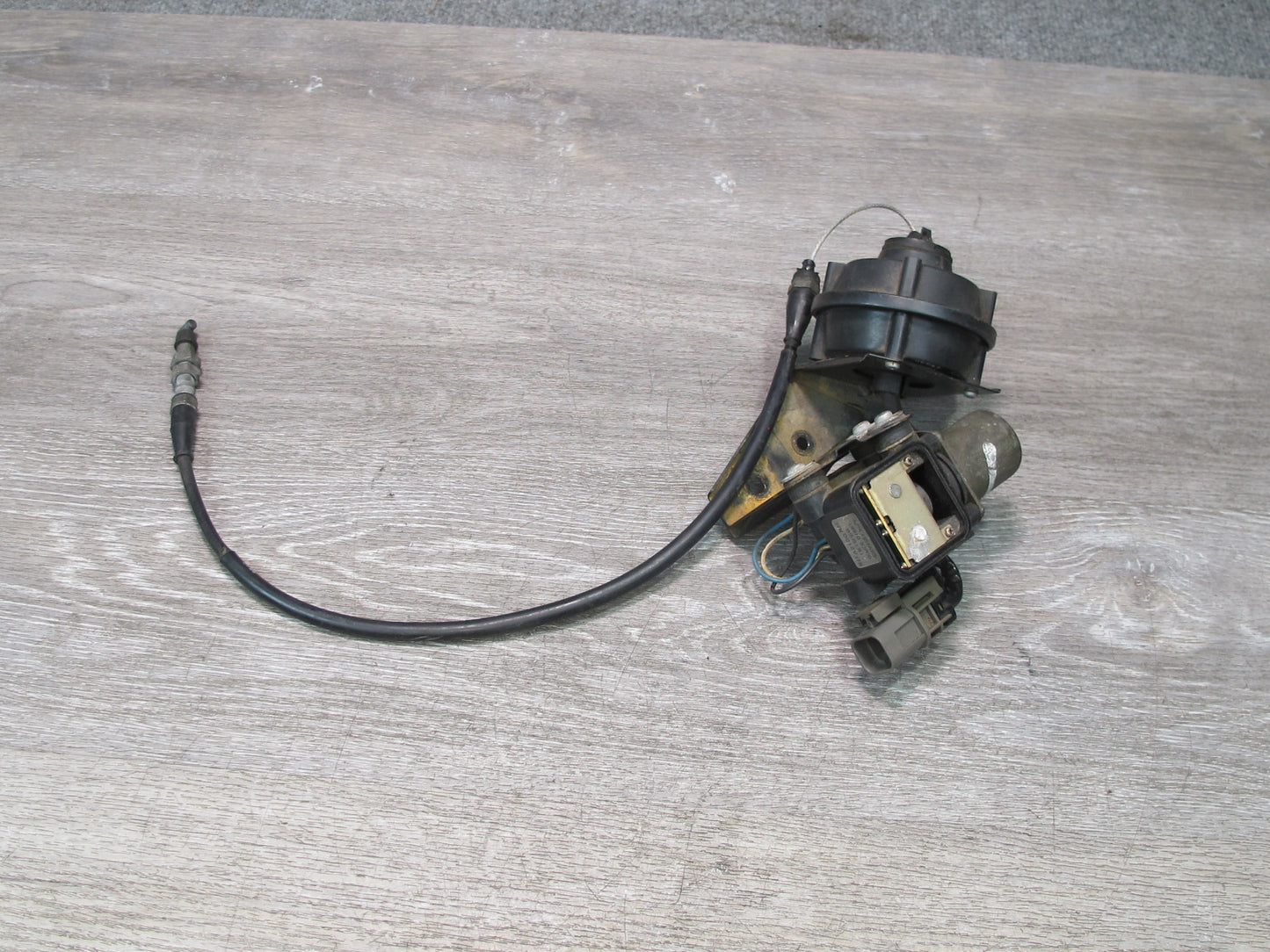 90-96 Nissan 300ZX Z32 NON Turbo Cruise Control Actuator Motor w Cable Assy OEM