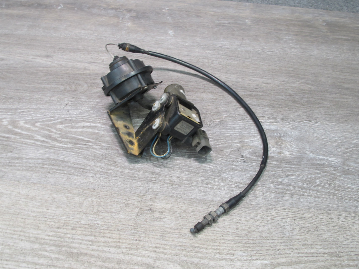 90-96 Nissan 300ZX Z32 NON Turbo Cruise Control Actuator Motor w Cable Assy OEM