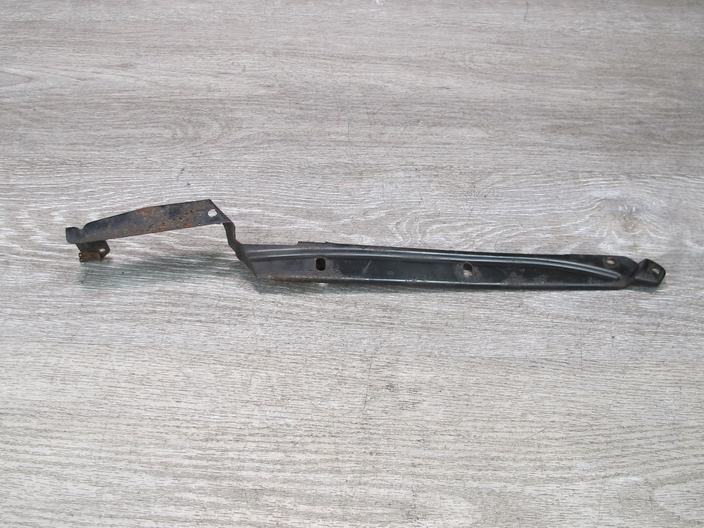 94-95 BMW E34 540i Front Bumper Left Trim Cover w Bracket Mount Set OEM