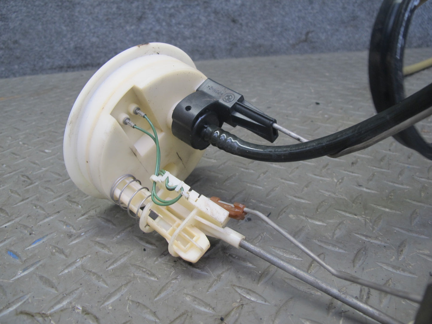 96-99 BMW E36 328i M52 Fuel Pump Level Sensor Sending Unit Set OEM