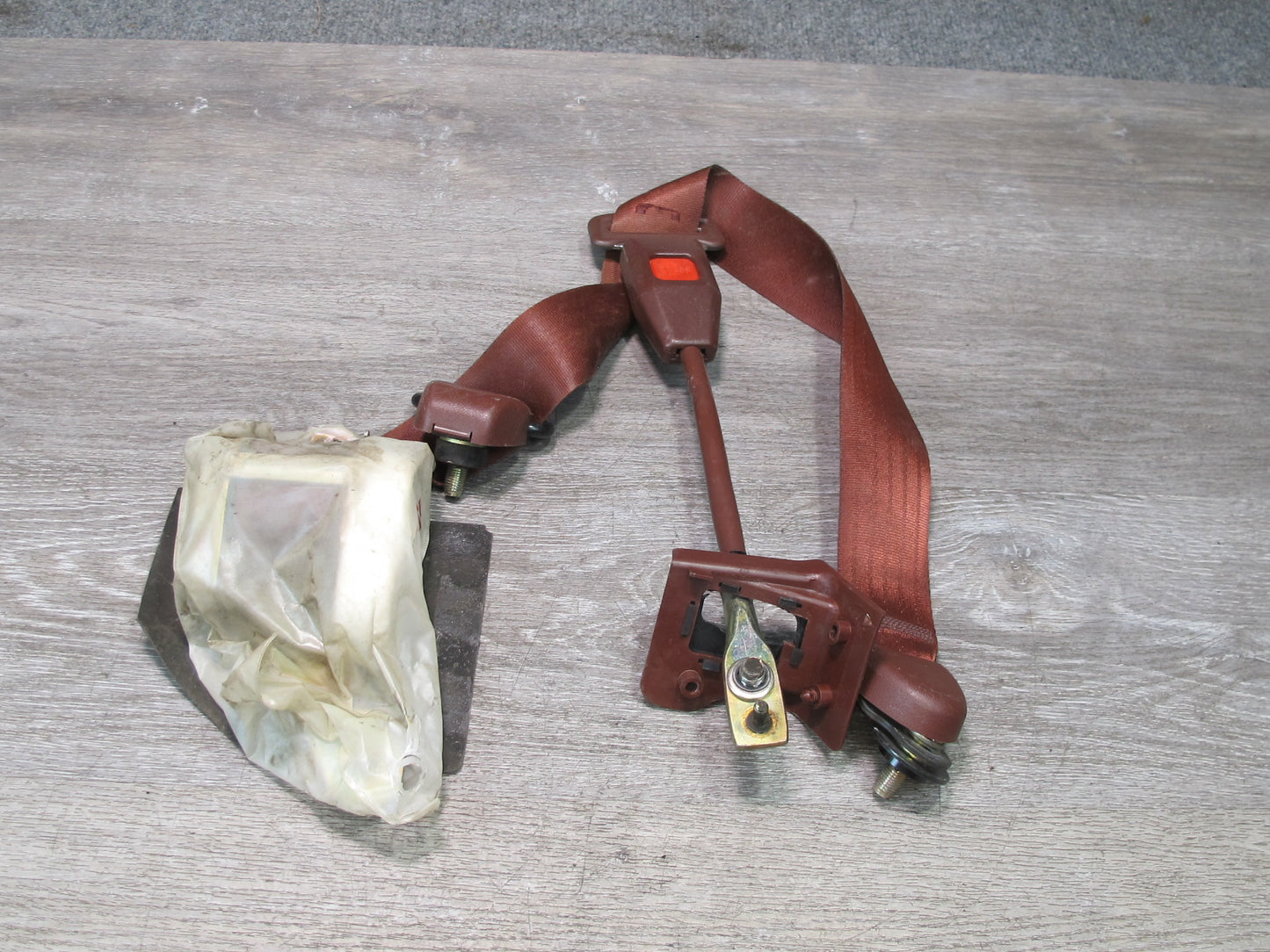 86-88 MAZDA RX7 FRONT RIGHT & LEFT SIDE SEATBELT RETRACTOR W/ BUCKLE SET OEM