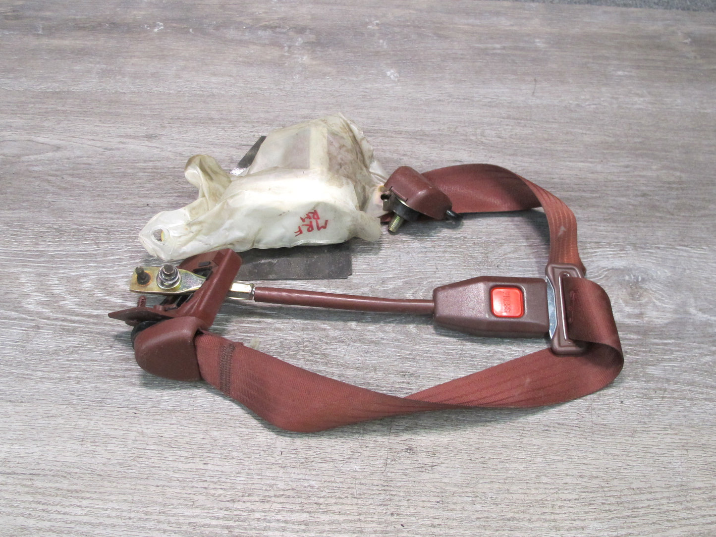 86-88 MAZDA RX7 FRONT RIGHT & LEFT SIDE SEATBELT RETRACTOR W/ BUCKLE SET OEM