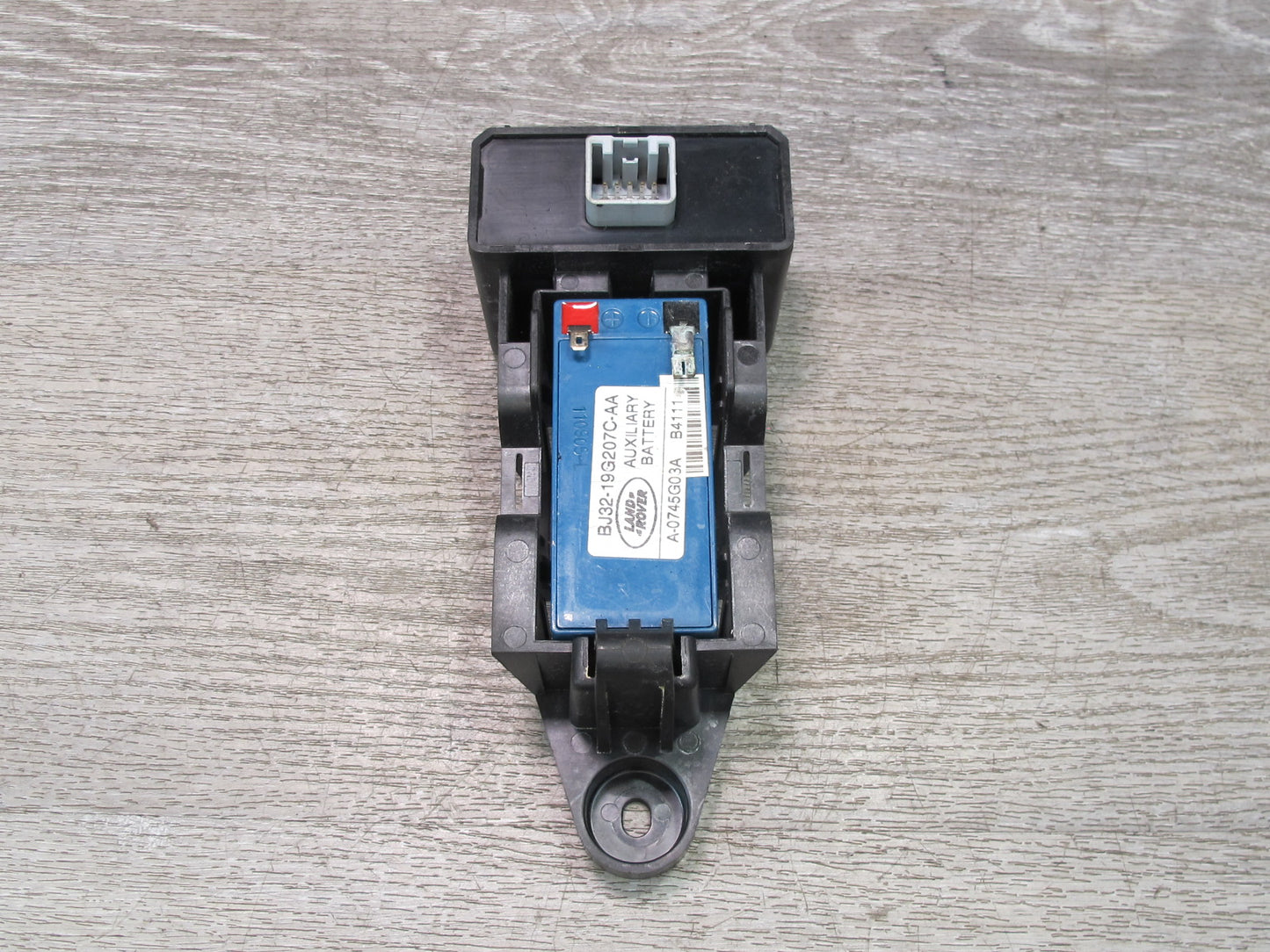 2012-2013 Range Rover Evoque L538 Auxiliary Battery Control Module Assembly