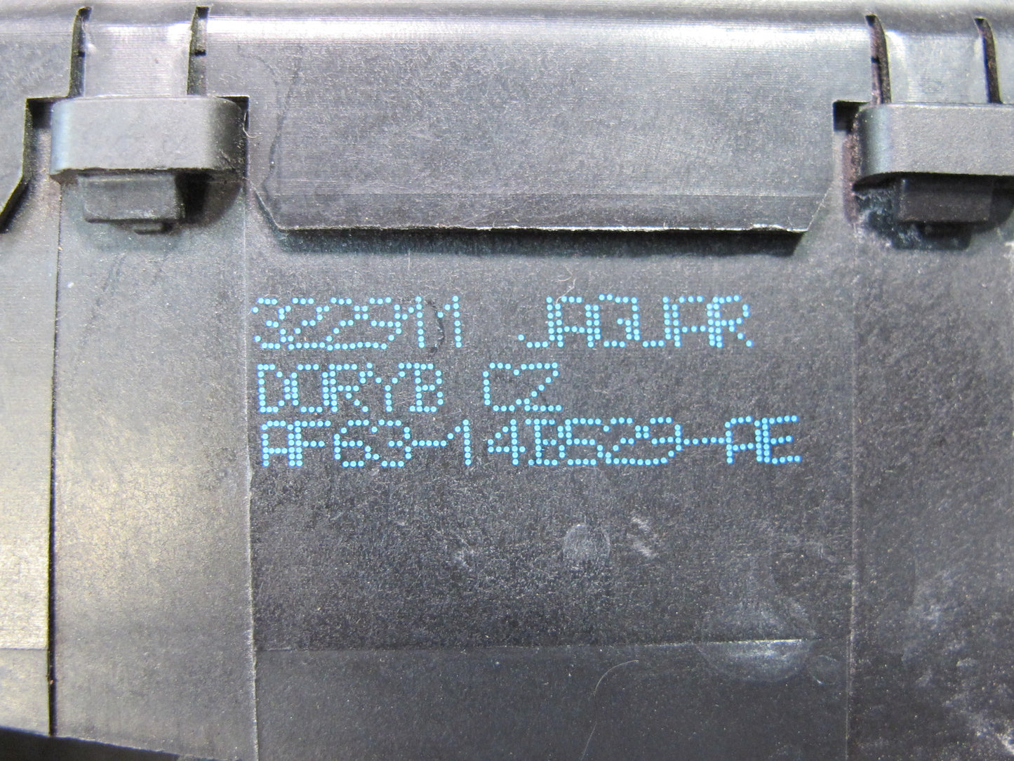 2012-2015 Range Rover Evoque L538 Rear Trunk Boot Tailgate Actuator Motor