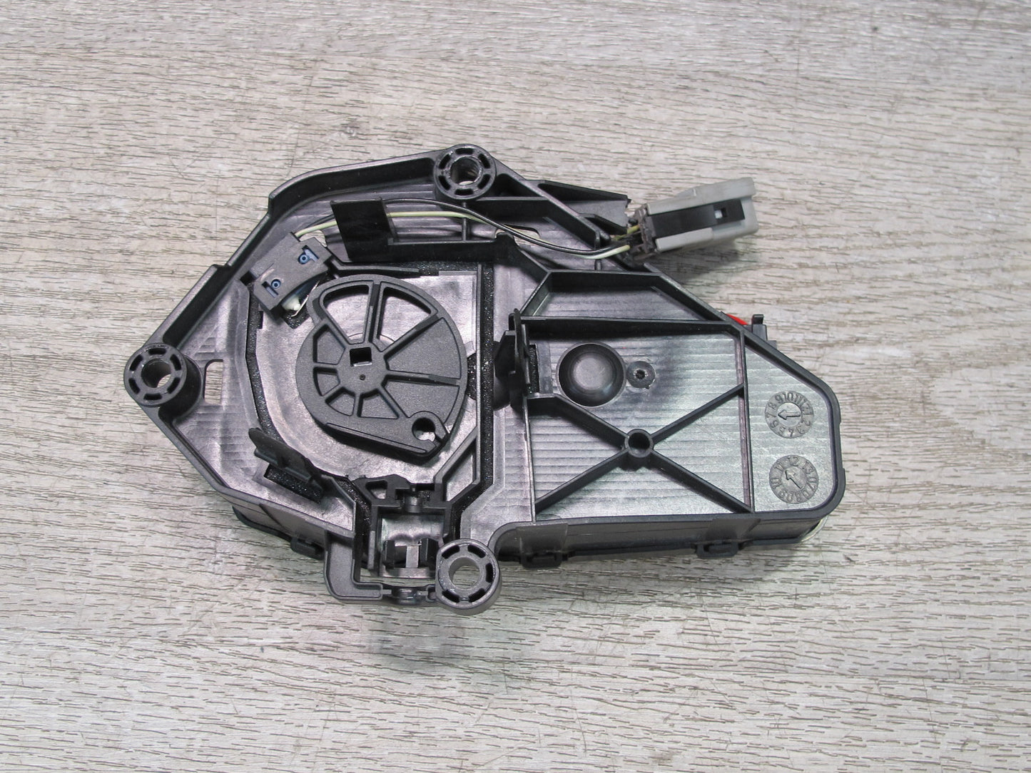 2012-2015 Range Rover Evoque L538 Rear Trunk Boot Tailgate Actuator Motor