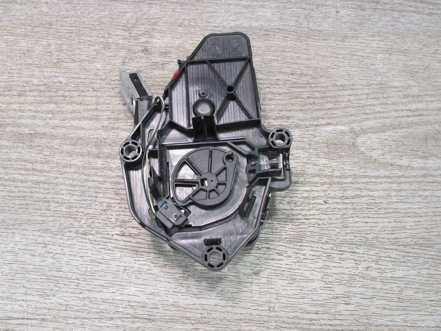 2012-2015 Range Rover Evoque L538 Rear Trunk Boot Tailgate Actuator Motor