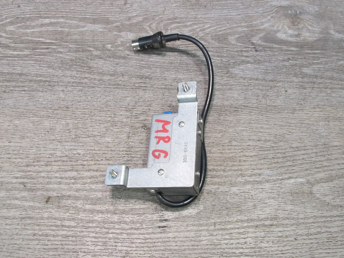 84-85 Mazda RX7 FB Clarion ET-300C Audio Radio Antenna AMP Amplifier OEM