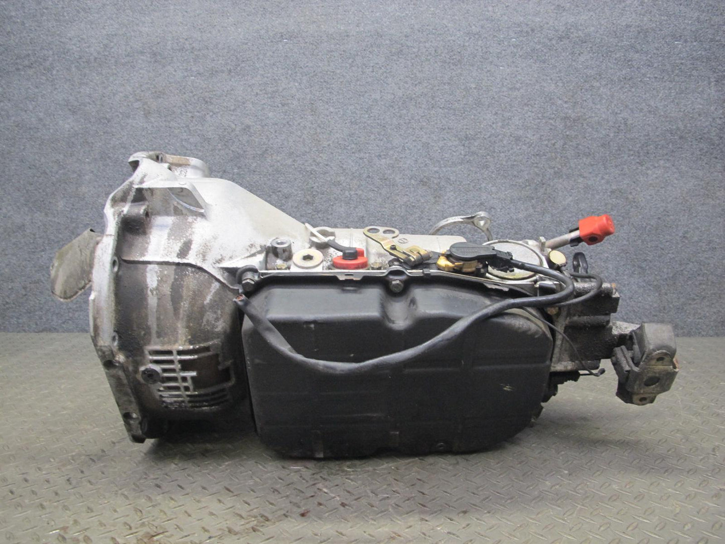 86-89 Mercedes R107 560SL M117 722.313 4-SPEED A/T Automatic Transmission 119K