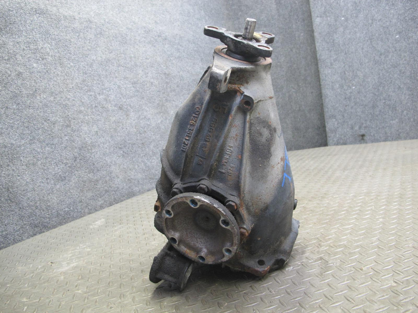 86-89 Mercedes R107 560SL A/T Rear Differential Carrier 2.47 Ratio 119K Mile OEM
