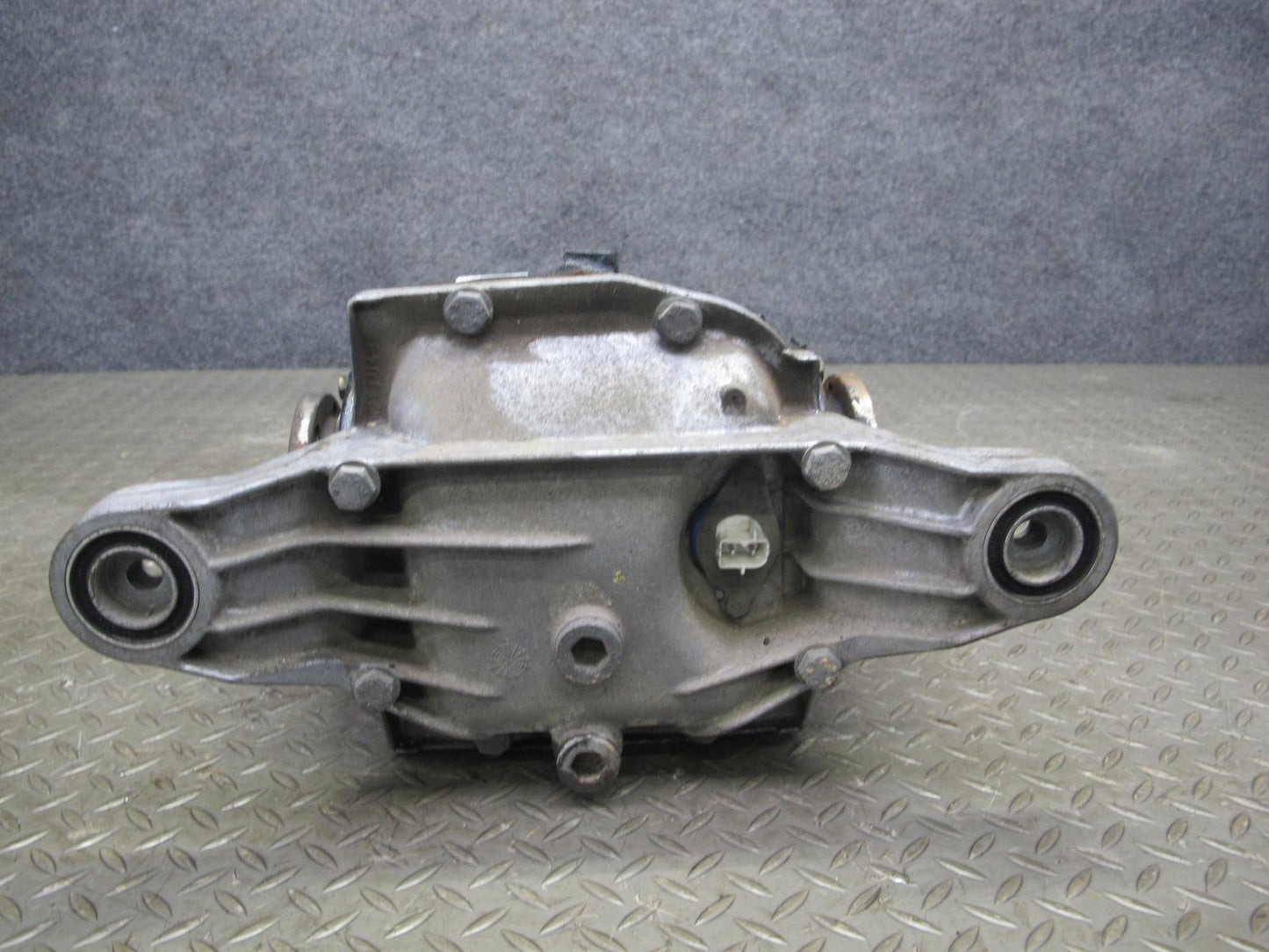 98-99 BMW E36 328i M52 M/T Manual Rear Differential Carrier 2.93 Ratio 135K OEM