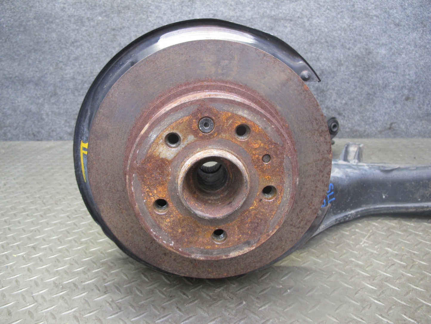 86-89 Mercedes R107 560SL Rear Right Trailing Arm Spindle Knuckle Wheel Hub OEM