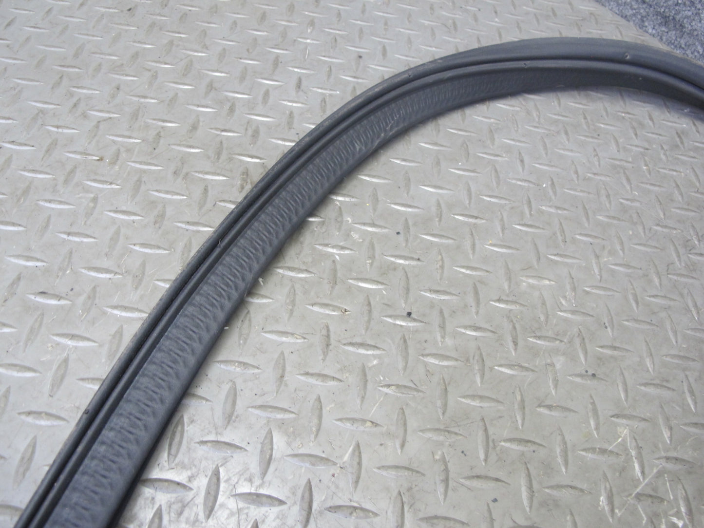 05-13 Chevrolet Corvette C6 Rear Trunk Weatherstrip Rubber Seal OEM