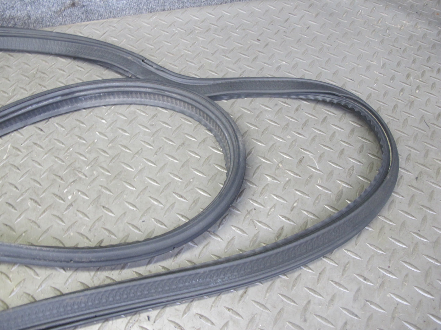 05-13 Chevrolet Corvette C6 Rear Trunk Weatherstrip Rubber Seal OEM