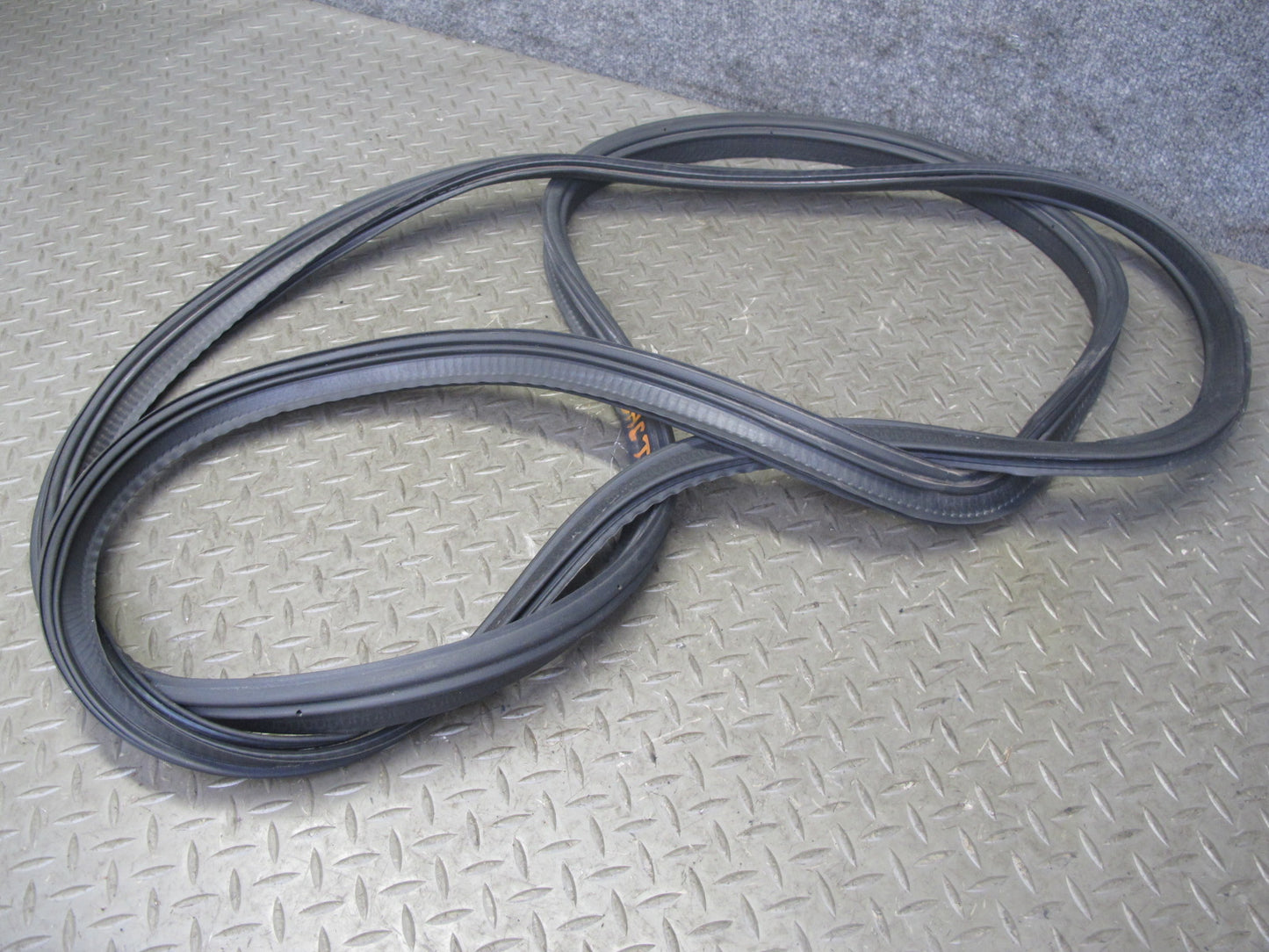 05-13 Chevrolet Corvette C6 Rear Trunk Weatherstrip Rubber Seal OEM
