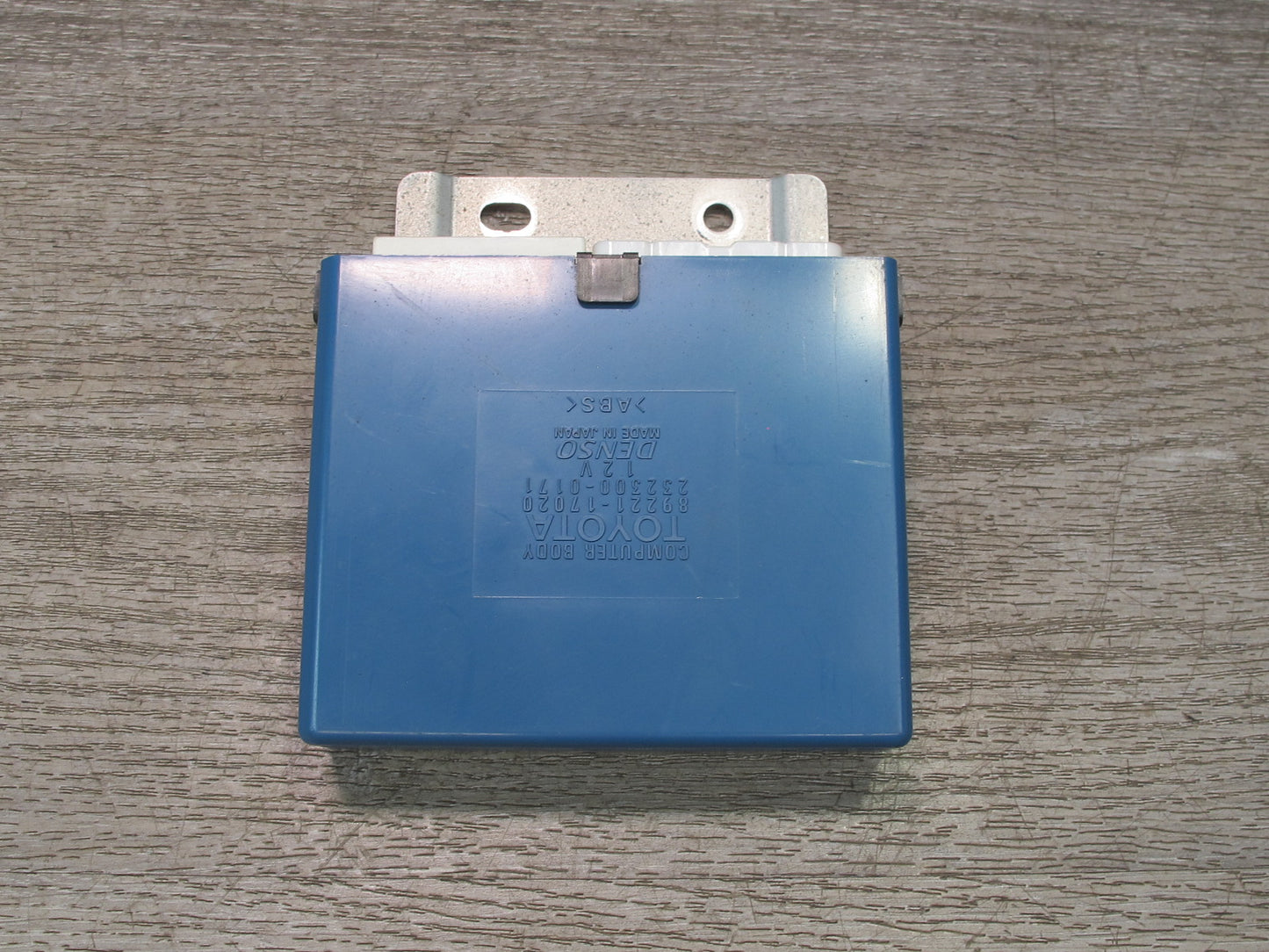 00-05 Toyota MR2 Spyder ZZW30L Multiplex Body Control Module 89221-17020 OEM