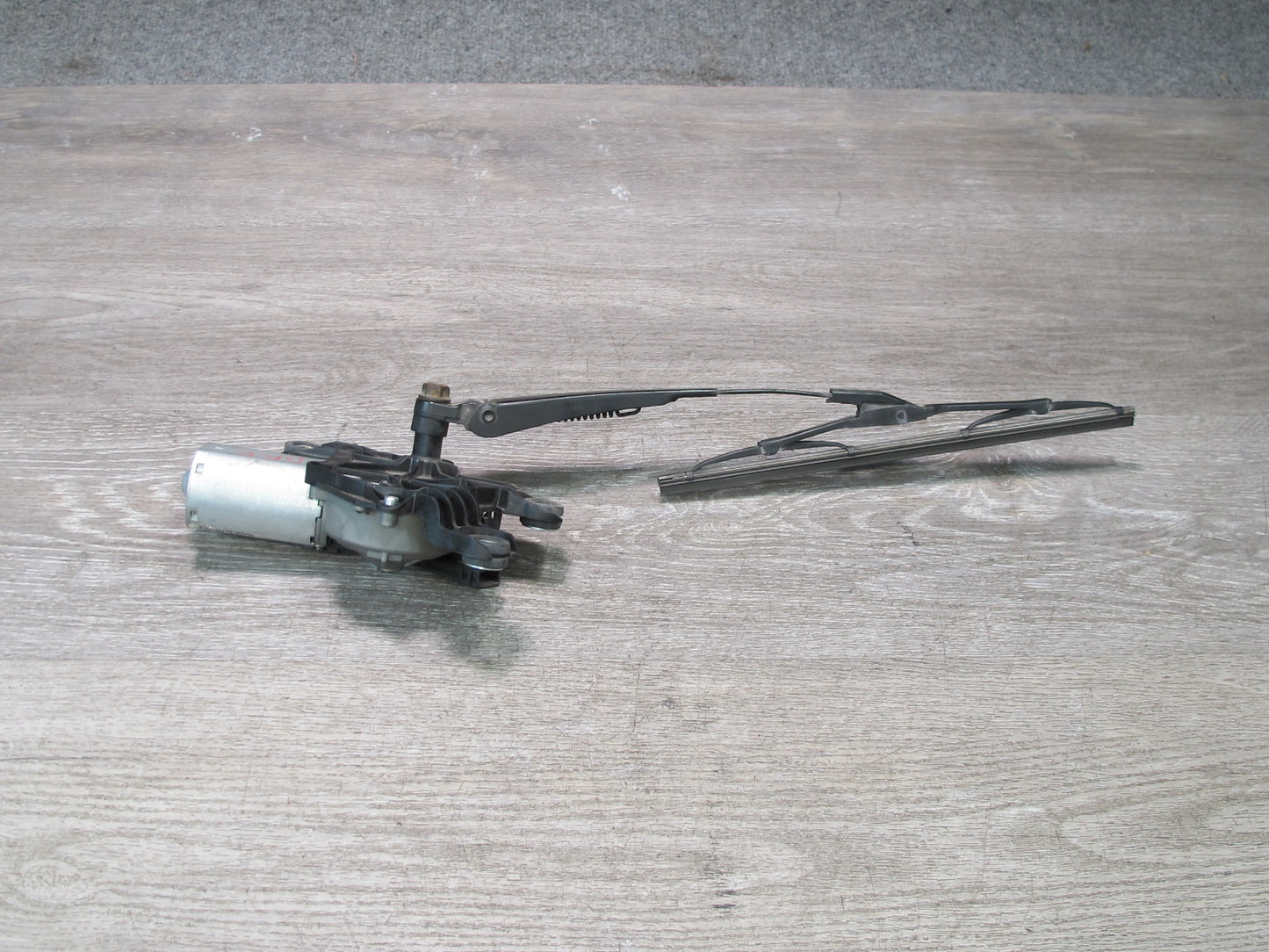 2012-2019 Range Rover Evoque L538 Rear Tailgate Wiper Motor w Arm