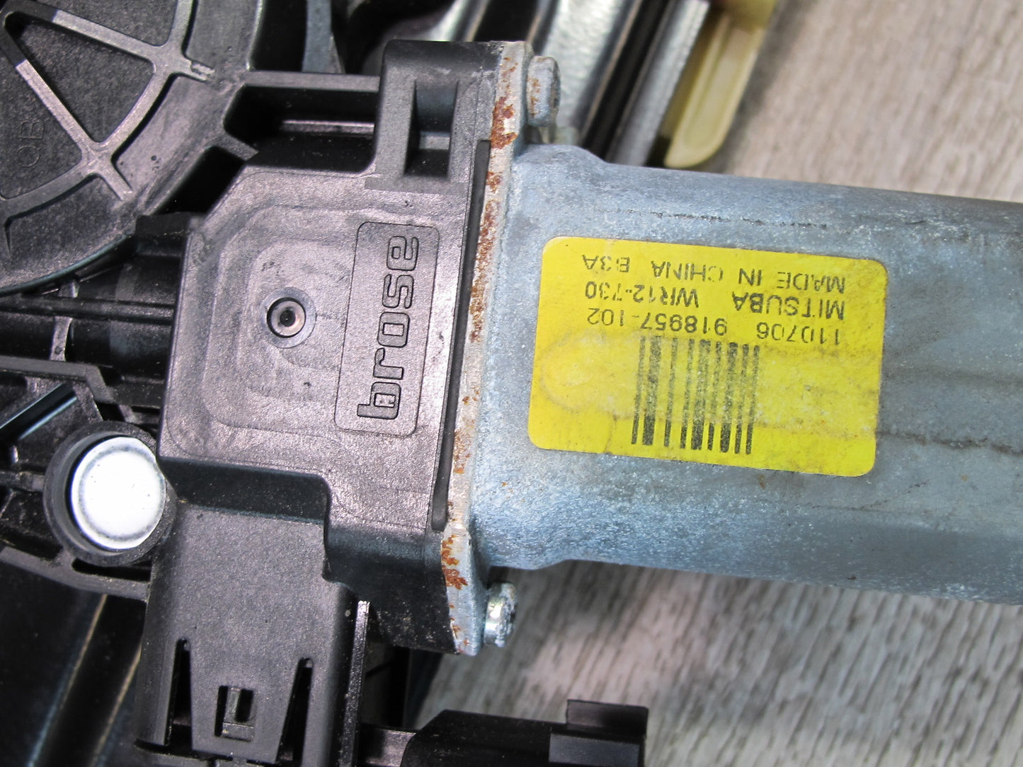 2012-2017 Range Rover Evoque L538 2DR Right Door Window Regulator w Motor