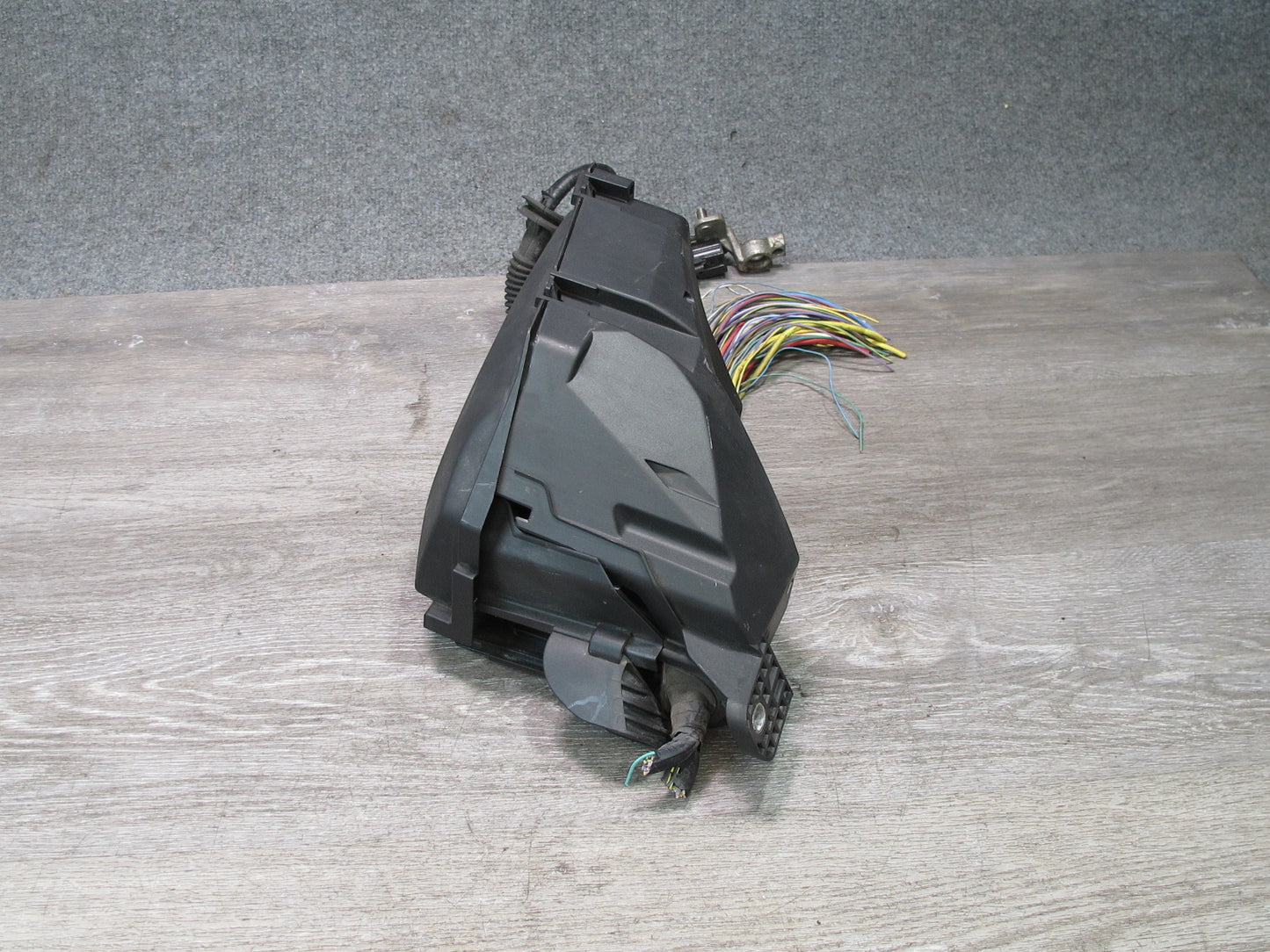 2012-2017 Range Rover Evoque L538 Engine Bay Fuse Relay Box Module