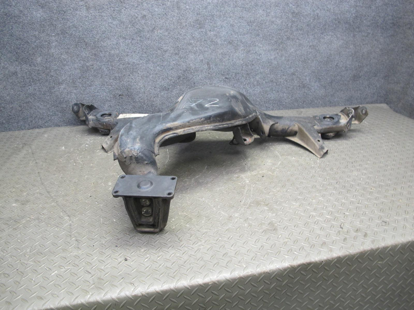 86-89 Mercedes R107 560SL Rear Suspension Subframe Crossmember Carrier OEM
