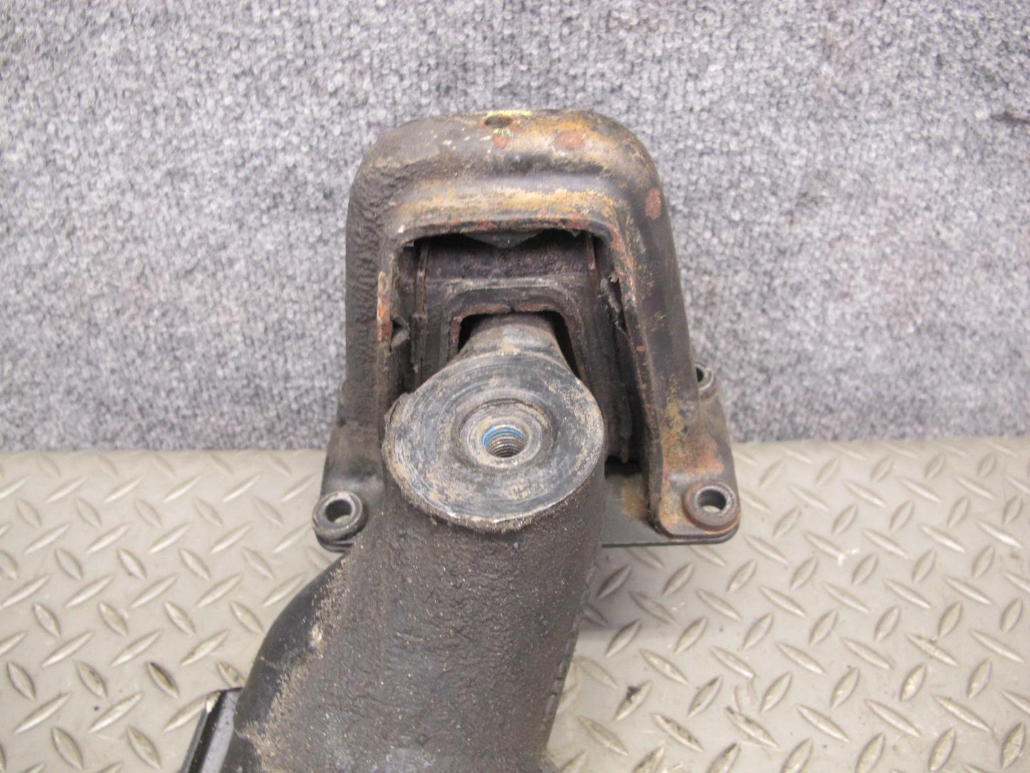 86-89 Mercedes R107 560SL Rear Suspension Subframe Crossmember Carrier OEM