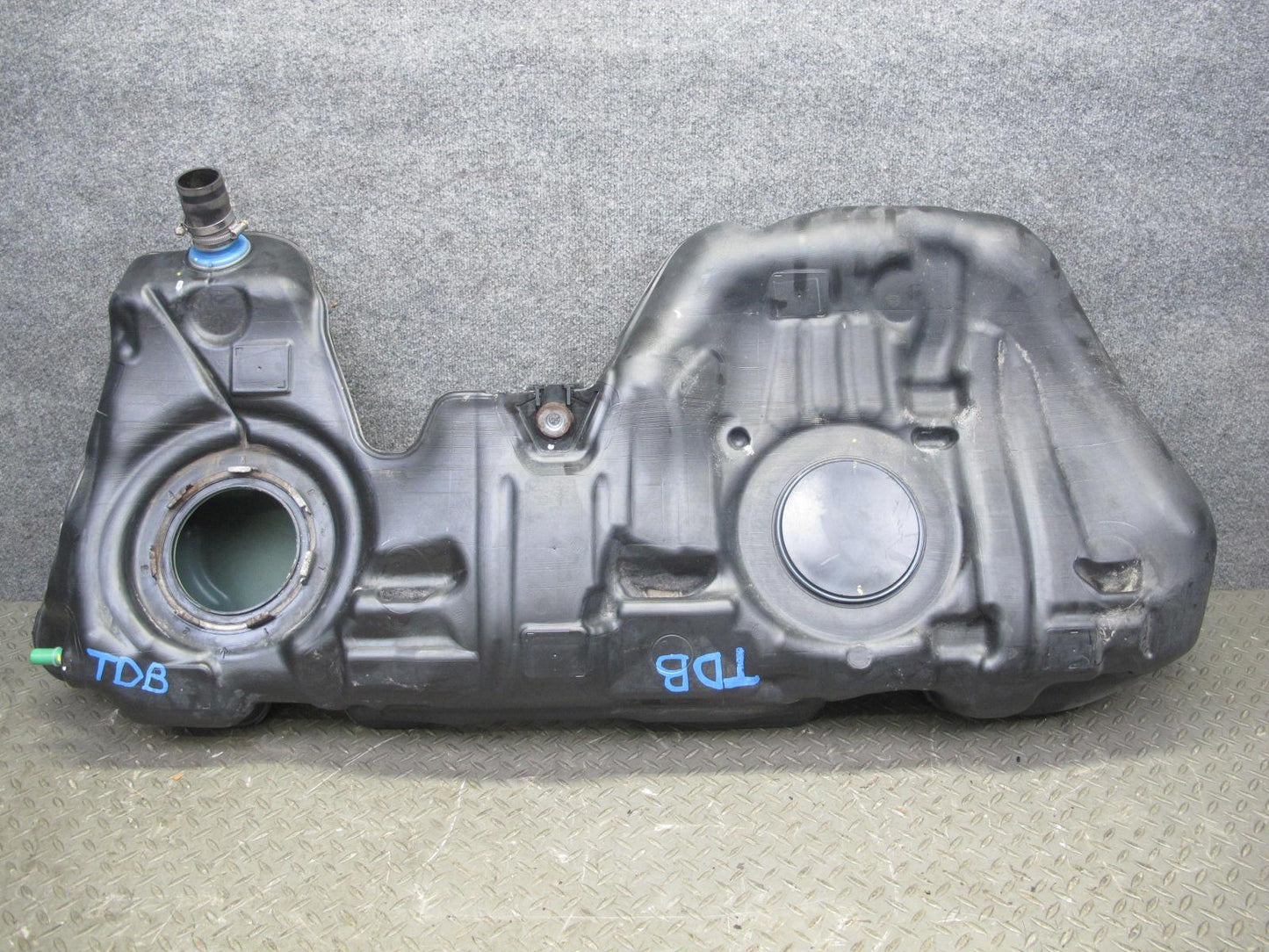 12-16 BMW F30 F31 3-SERIES Fuel Gas Tank Filler Neck Vent Pipe Assembly OEM