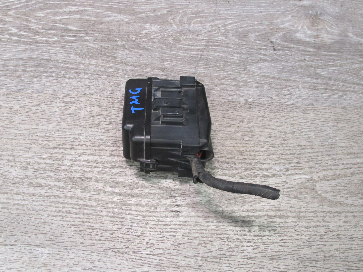 00-05 Toyota MR2 Spyder Front Right Luggage Compartment DRL Fuse Relay Box OEM