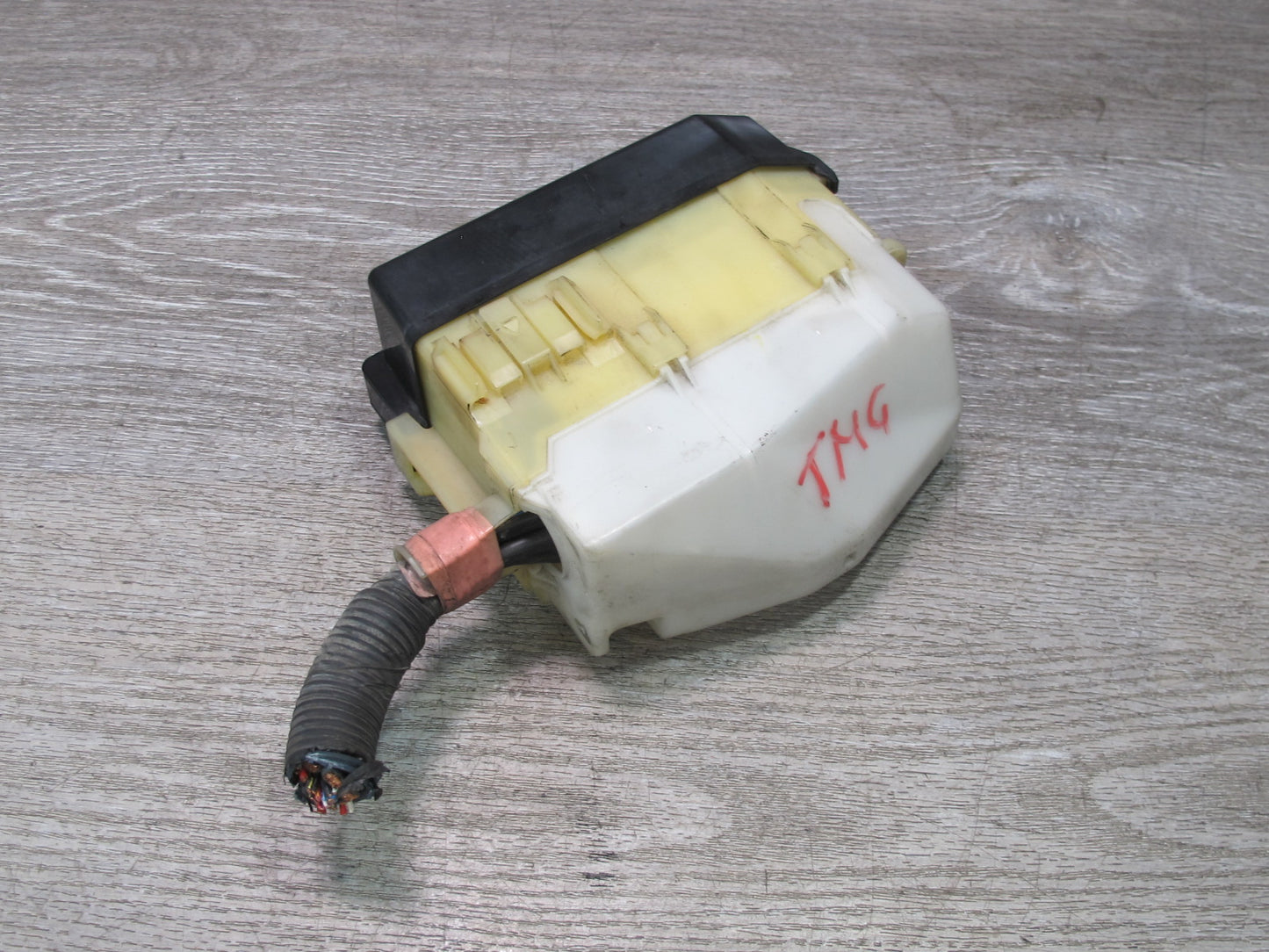 00-02 Toyota MR2 Spyder ZZW30L Engine Bay Main Fuse Relay Box Module OEM