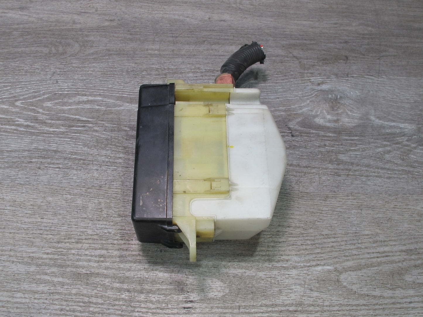 00-02 Toyota MR2 Spyder ZZW30L Engine Bay Main Fuse Relay Box Module OEM