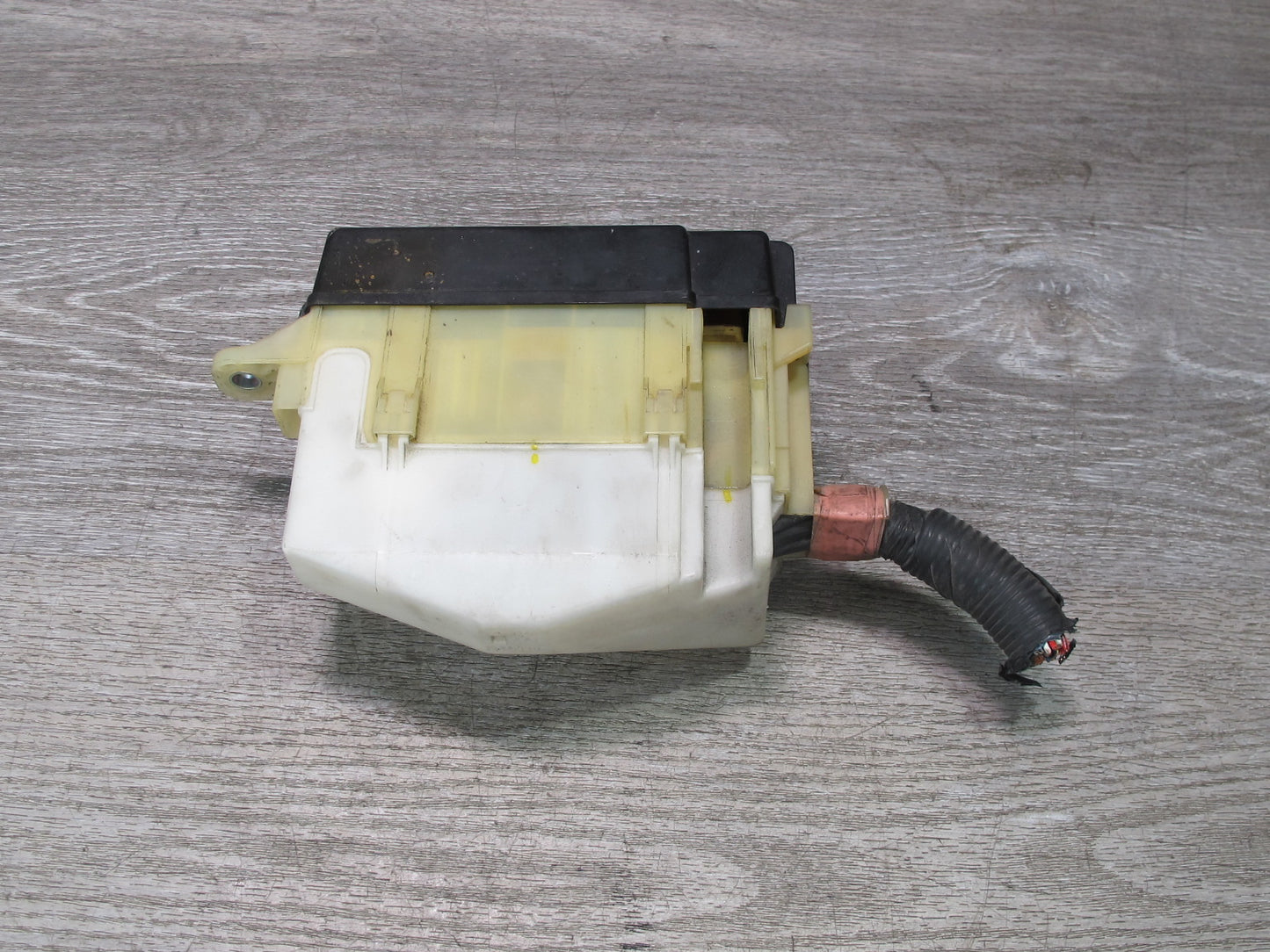 00-02 Toyota MR2 Spyder ZZW30L Engine Bay Main Fuse Relay Box Module OEM