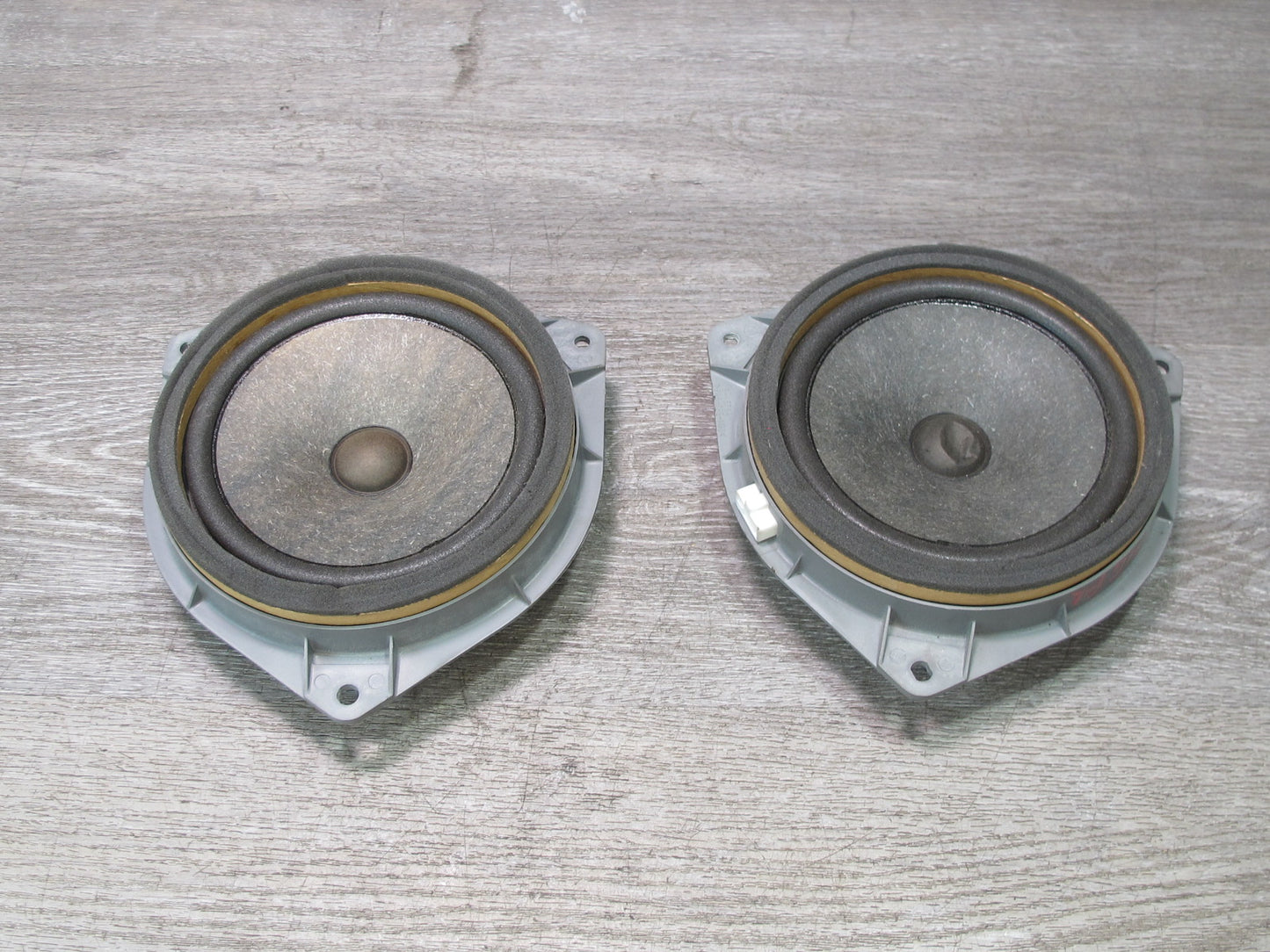 00-05 Toyota MR2 Spyder Set of 2 Left & Right Door Speaker OEM
