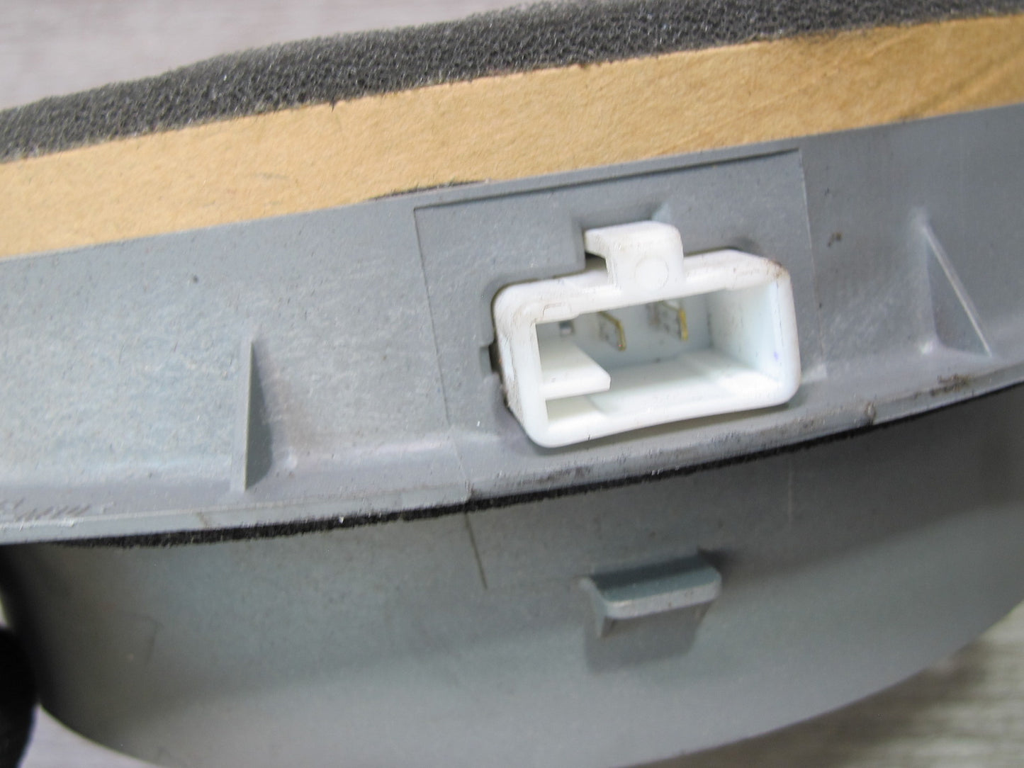 00-05 Toyota MR2 Spyder Set of 2 Left & Right Door Speaker OEM