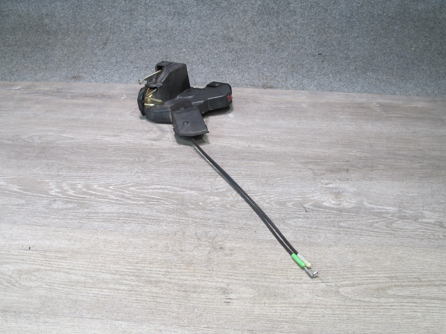 00-05 Toyota MR2 Spyder ZZW30L Left Door Lock Latch Actuator OEM