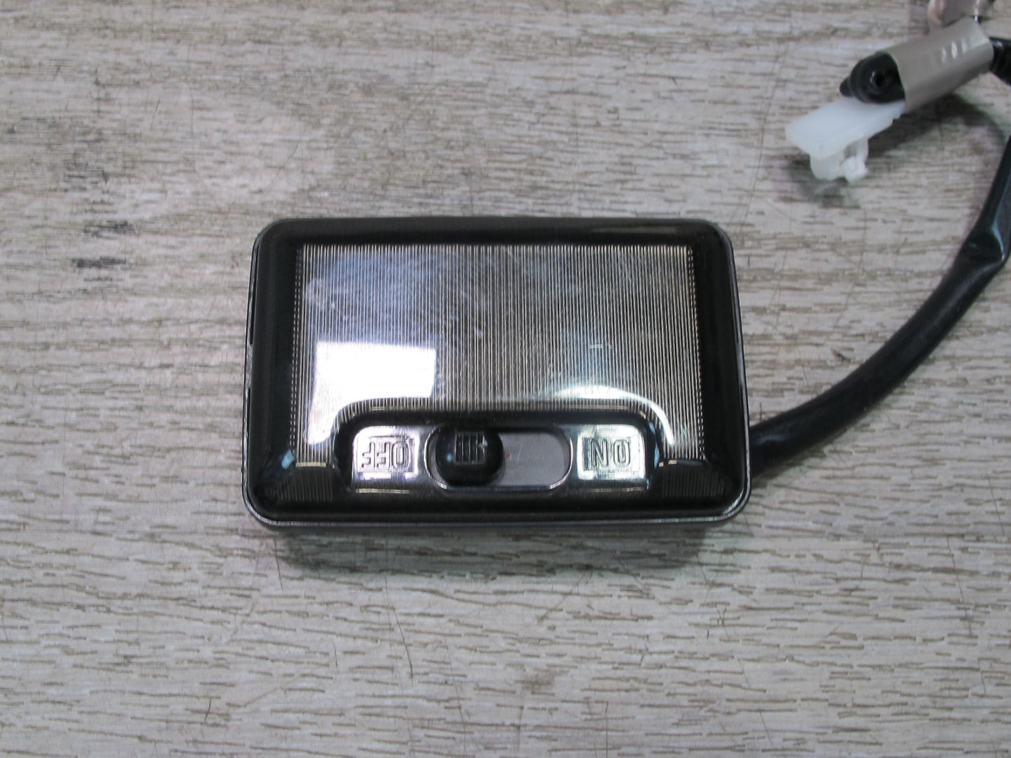 00-05 Toyota MR2 Spyder ZZW30L Interior Dome Light Lamp OEM