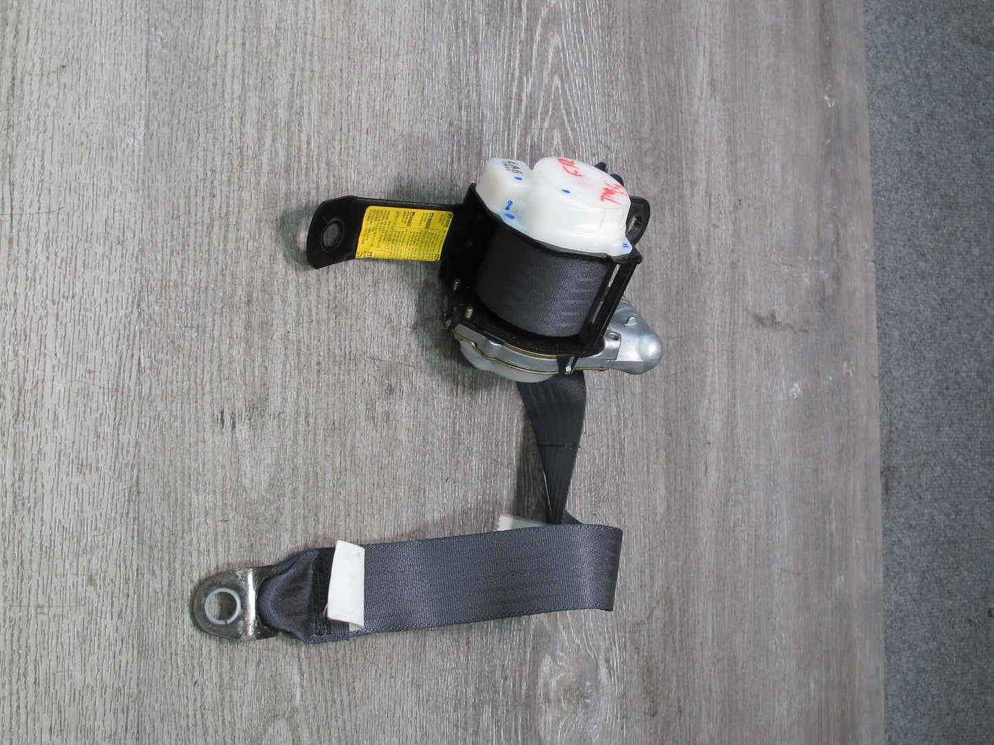 00-01 TOYOTA MR2 FRONT RIGHT & LEFT SIDE SEATBELT RETRACTOR SET OEM
