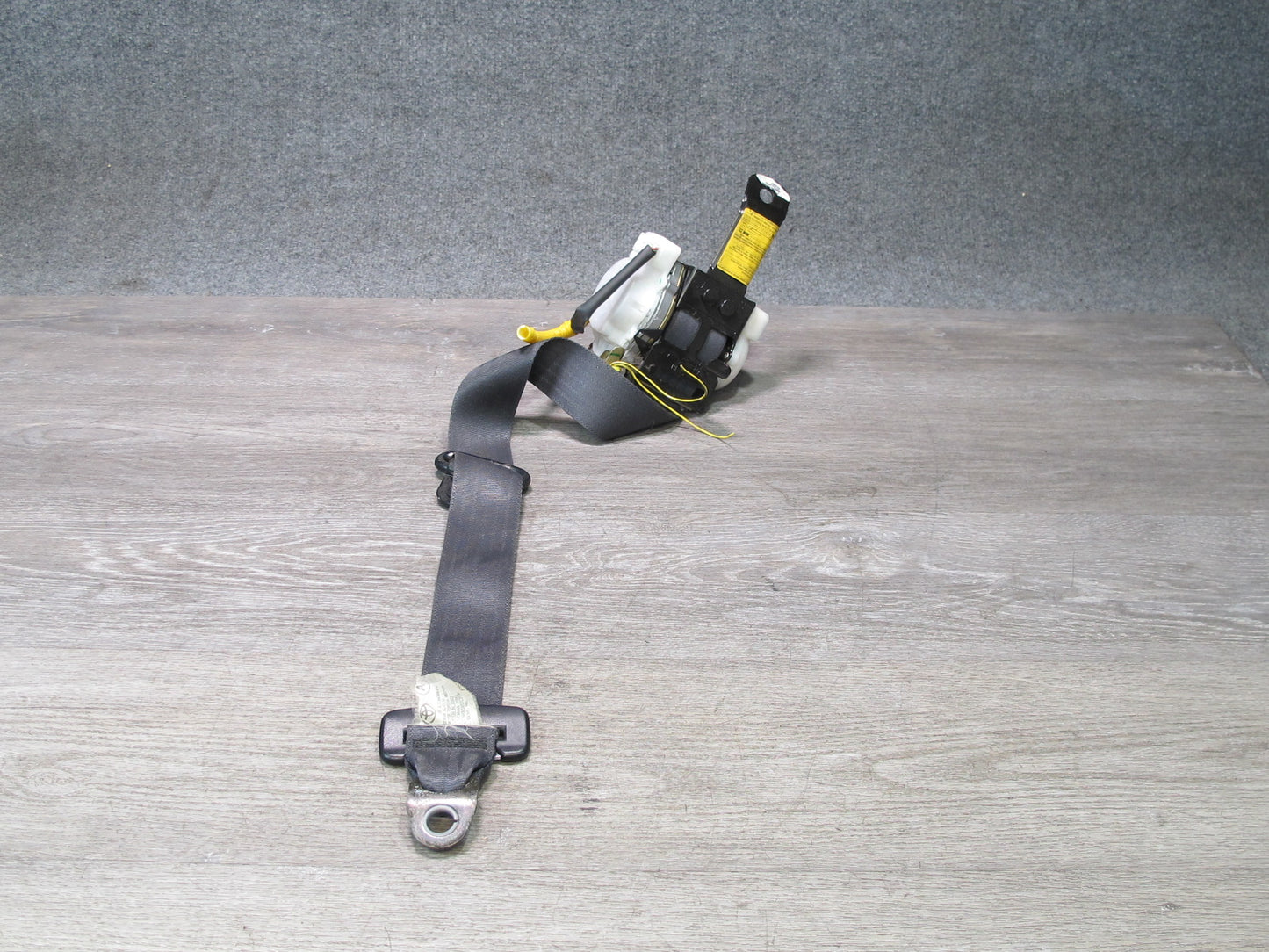00-01 TOYOTA MR2 FRONT RIGHT & LEFT SIDE SEATBELT RETRACTOR SET OEM